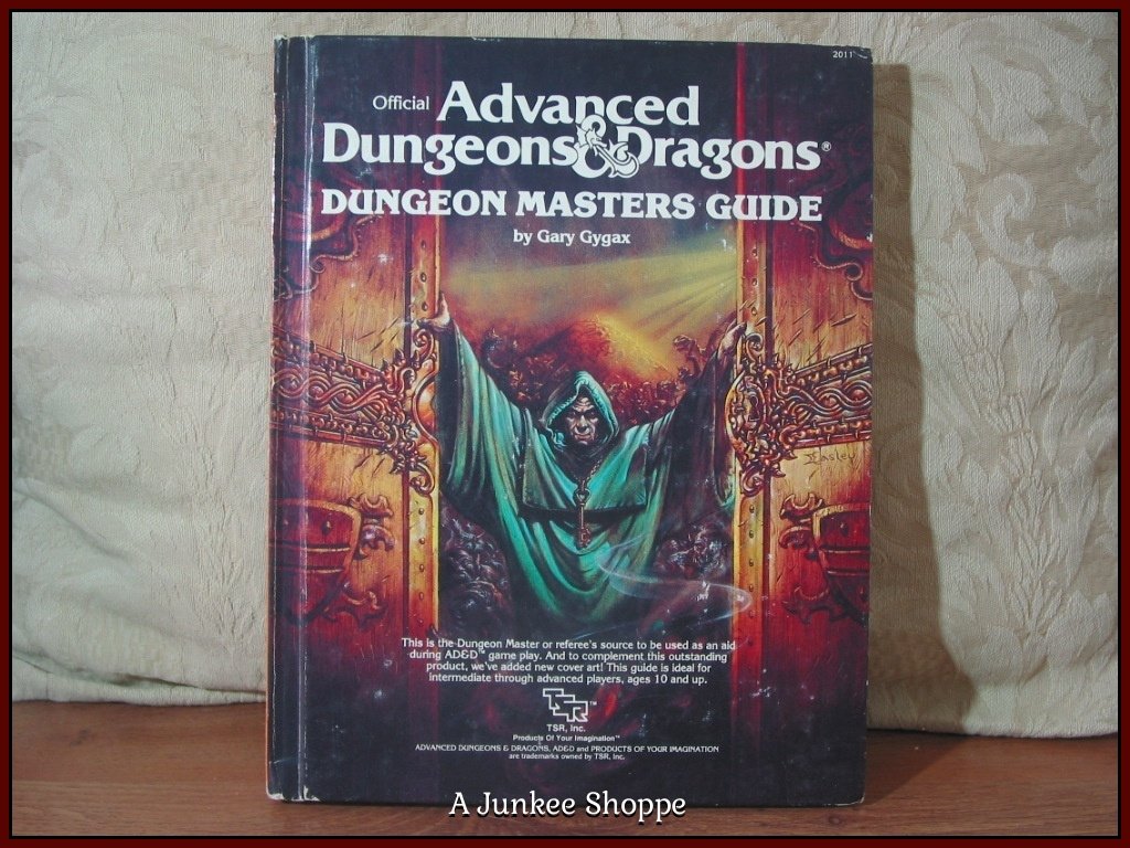 Advanced DUNGEONS & DRAGONS Dungeon Masters Guide TSR Hardback Game Book