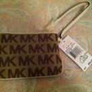 NWT Michael Kors Jet Set Small Signature Wristlet Wallet Brown Vanilla Beige