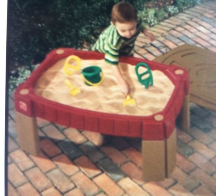 step 2 sand table with lid