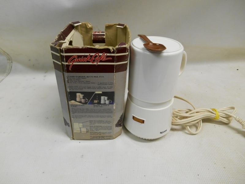 Ronde Quick Cafe Portable Travel Coffee Maker White Model QC1 w/ Cup