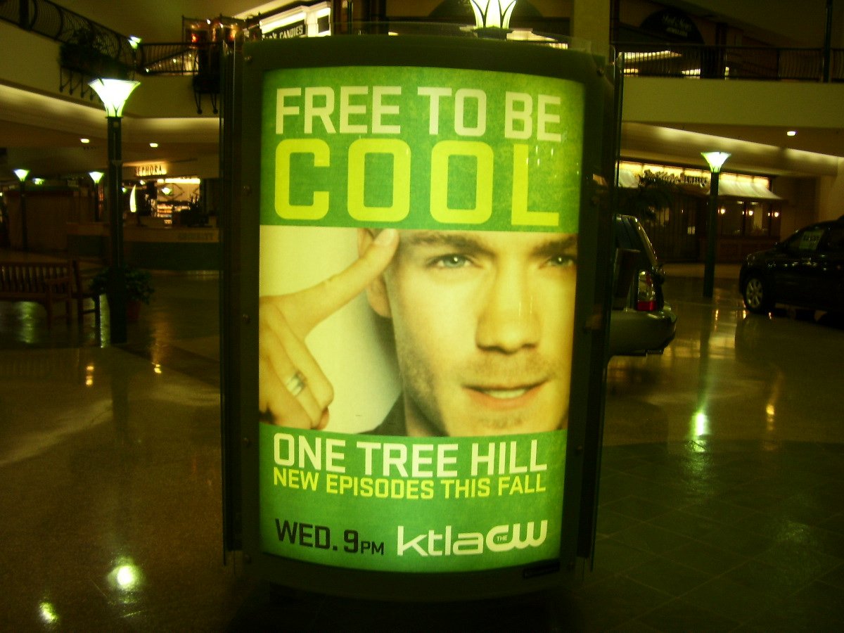 One Tree Hill Original TV Show FREE TO BE COOL Poster Approx. 48 X 69