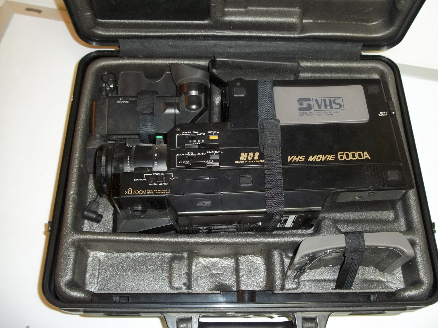VINTAGE HITACHI VHS CAMCORDER