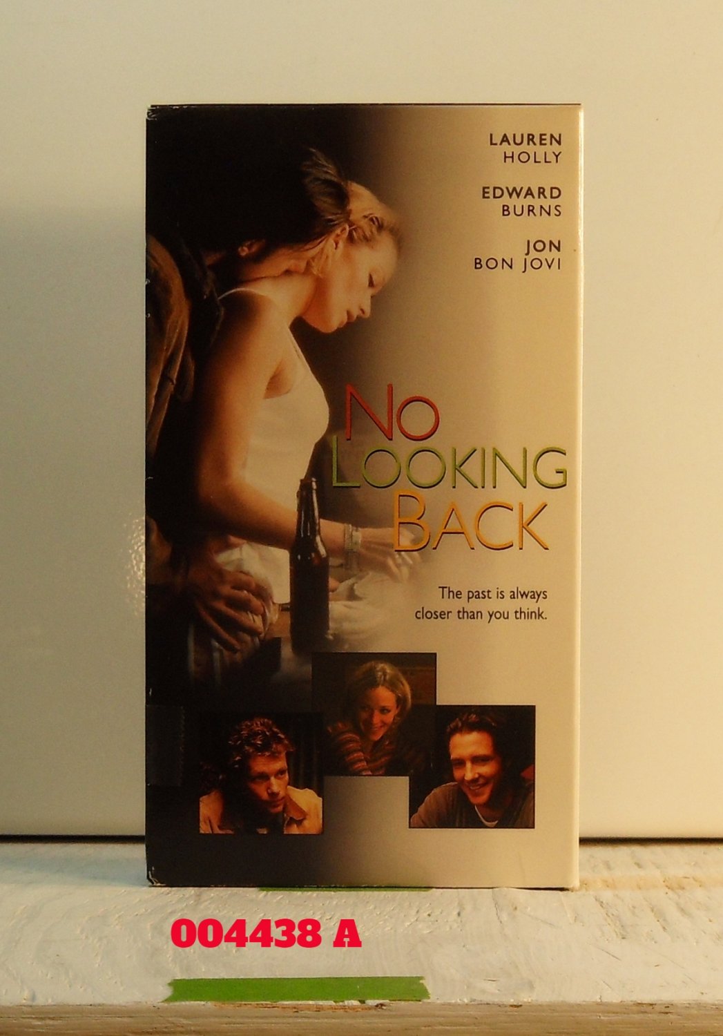 VHS - NO LOOKING BACK
