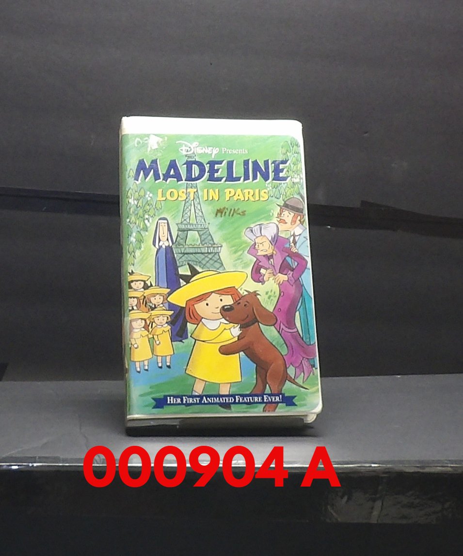 VHS - MADELINE - LOST IN PARIS