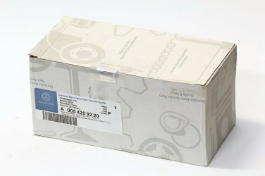 Brake Pad Set genuine for Mercedes Benz GLK X204 0054209220