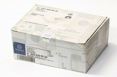 Brake Pad Set genuine for Mercedes Benz SPRINTER V CLASS VITO 0024209920