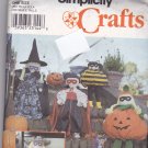 Simplicity 8823 Pattern Costumed Dolls Pumpkin Witch Vampire Bee Halloween