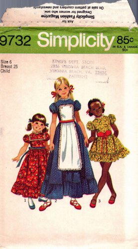 Simplicity 9732 Pattern uncut 6 Vintage 1970s Girls Ruffle Dress Short or Long, Button-On Apron