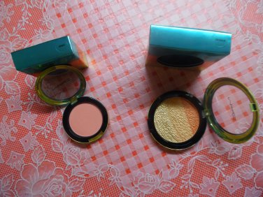 MAC LIMITED EDITION Wash And Dry Blush "Hipness" And High-Light Powder "Freshen Up"