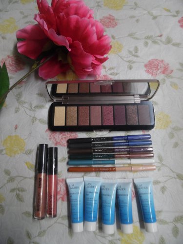 Kohl Duo Eyeliner & Lipgloss Set (FREE BONUS GIFTS Of Lise Watier & Makeup Revolution)