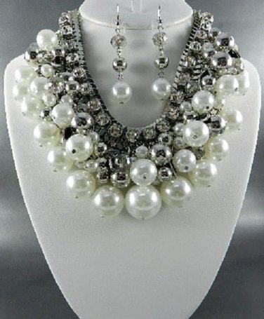 SILVER PLATED METAL MULTI PEARL DANGLING NECKLACE SET. 17"L - 3"EXTEND EARRINGS