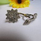 WOMEN SILVER RHINESTONES BIG METAL FLOWER FASHION RING TWO FINGERS LEAVES