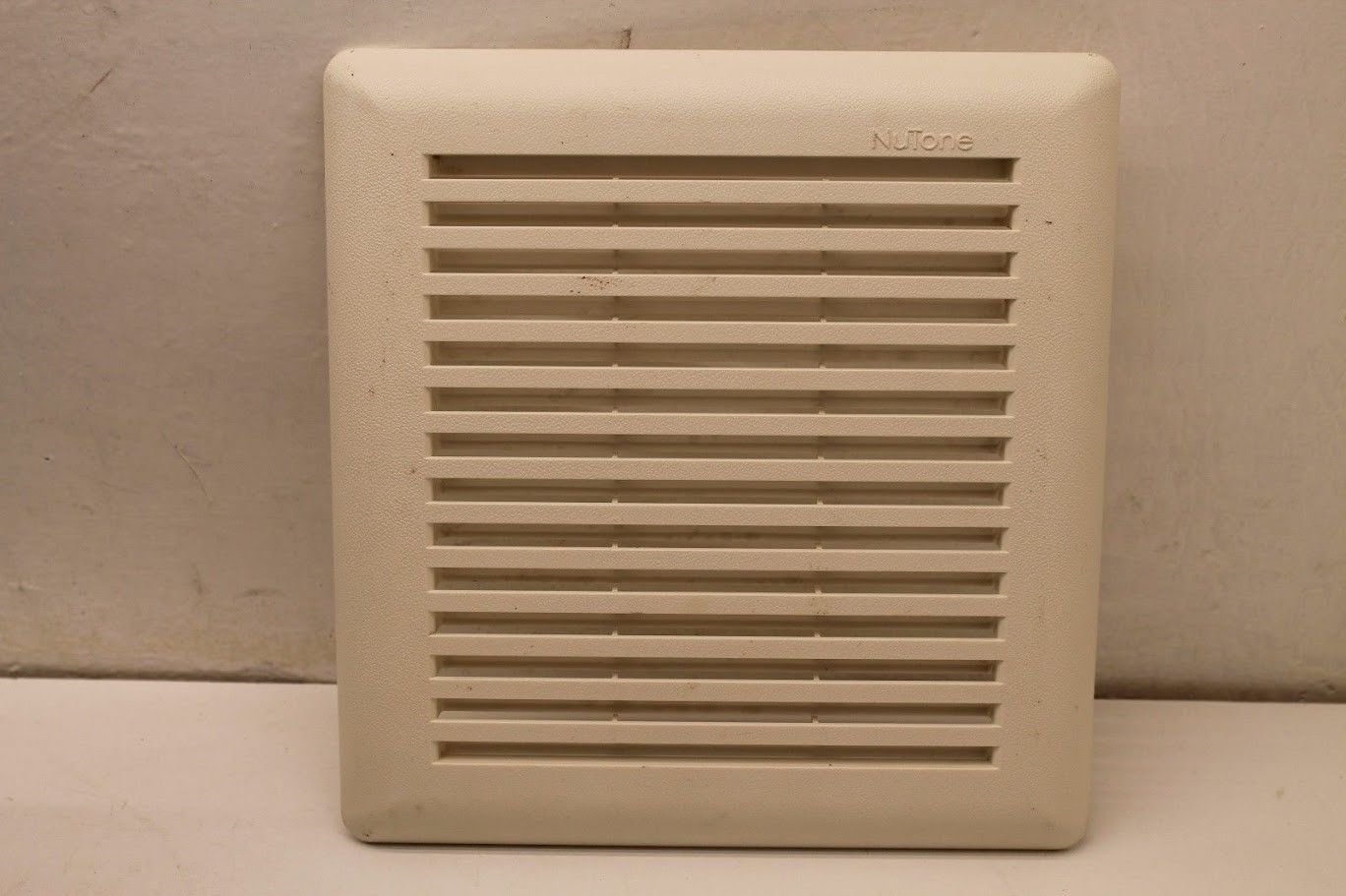 Lot of 2 NuTone 50 CFM Wall/Ceiling Mount Exhaust Bath Fan 696N