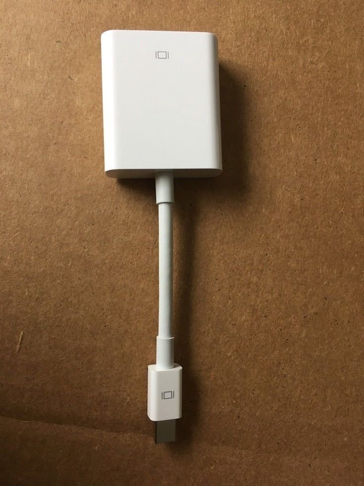 Genuine Apple Mini DisplayPort to VGA Adapter, Model A1307
