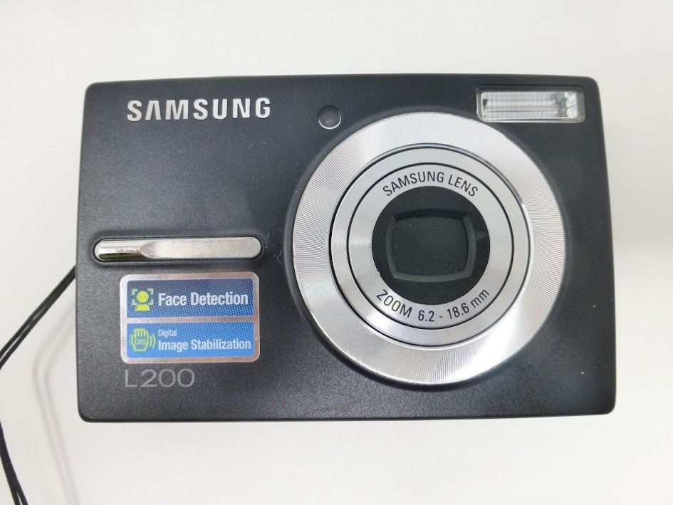 Samsung L Series L200 10.2MP Digital Camera Black