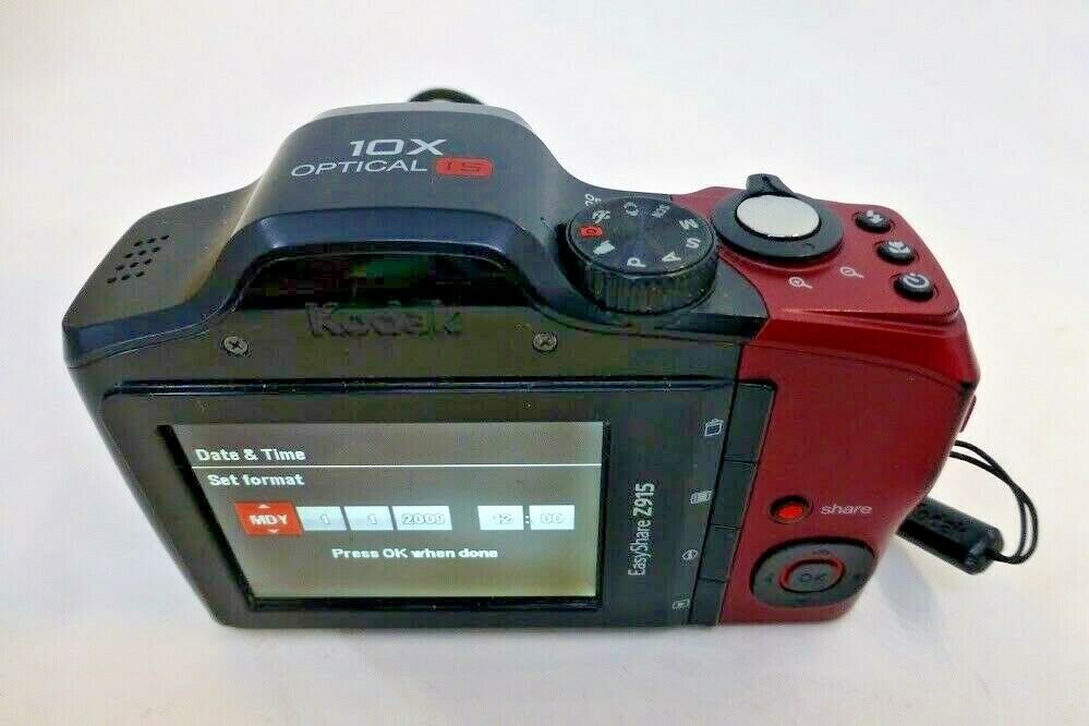 Kodak EasyShare Z915 10.0MP Digital Camera Red