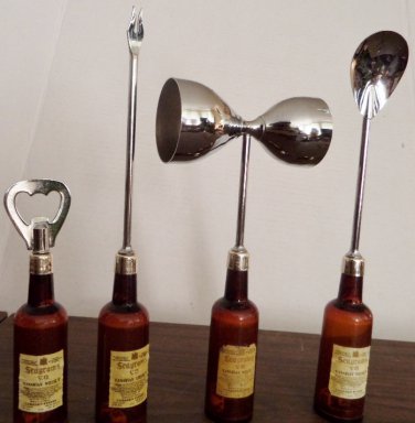 Seagrams VO, Four Piece, Gaming, Dice Bar Tool Set Vintage