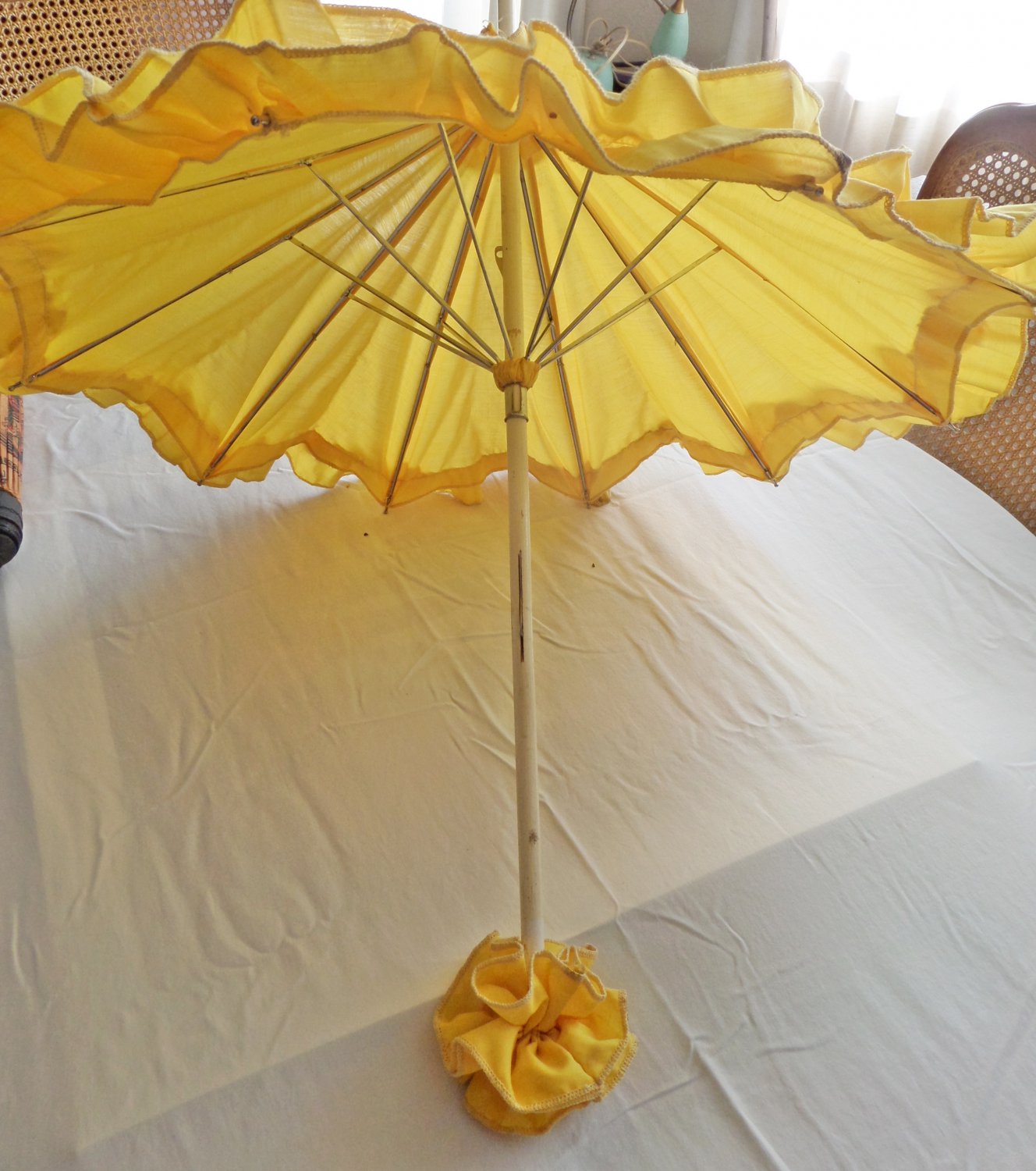 Yellow Parasol, Umbrella Vintage, Victorian Lady, Sunshade
