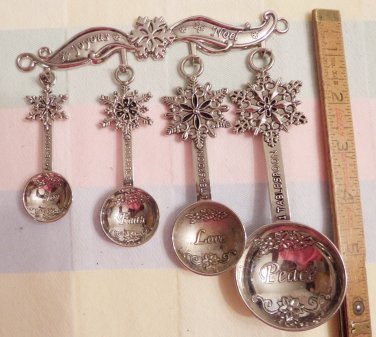 Christmas Holiday Measuring Spoon Set Joy Faith Love Peace