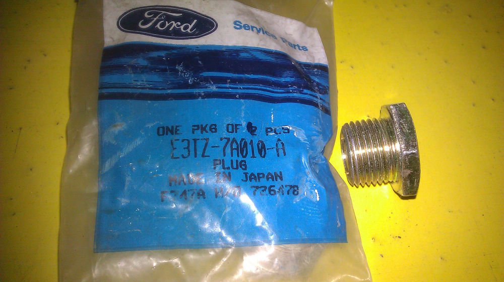 GENUINE FORD OEM PLUG E3TZ-7A010-A / E3TZ7A010A