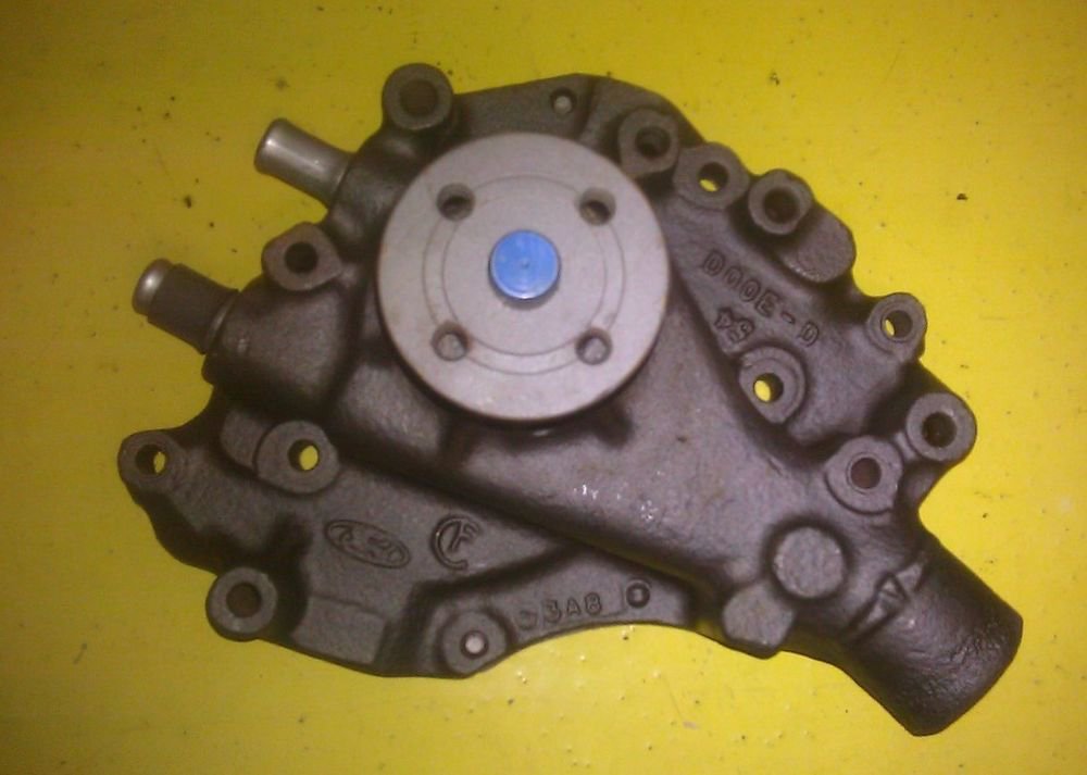 GENUINE FORD WATER PUMP D00E-D DOOE-D / D000ED