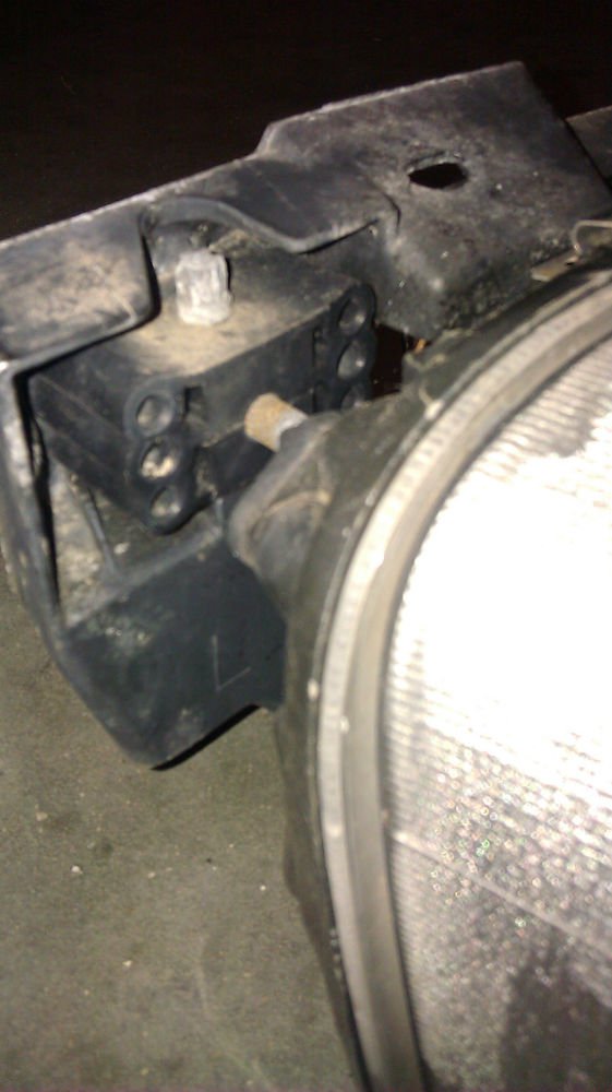 GENUINE 19941996 OLDSMOBILE 88 LEFT HEADLIGHT ASSEMBLY GOOD CONDITION