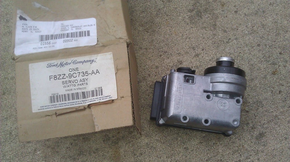 GENUINE FORD OEM CRUISE CONTROL SERVO F8ZZ9C735AA / F8ZF9C735AC