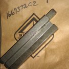 GENUINE INTERNATIONAL KEY 1669372C2 NEW IN PACKAGE QTY 4