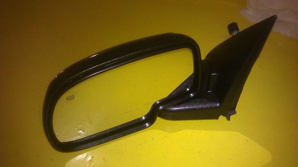 GENUINE GM OEM LEFT DRIVER OUTSIDE CHROME TRIMMED REAR VIEW MIRROR 15760697