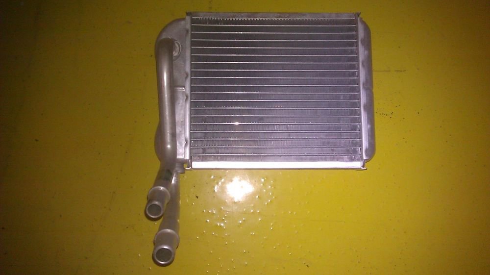 GENUINE GM OEM HEATER CORE ASSEMBLY 89018326