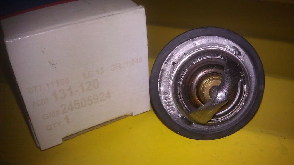 GENUINE GM / AC DELCO OEM THERMOSTAT 24505924 / 131120