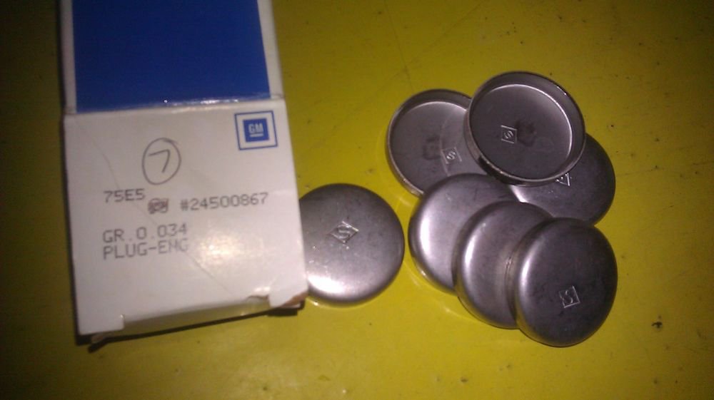 GENUINE GM PLUG 24500867 - 7 PACK