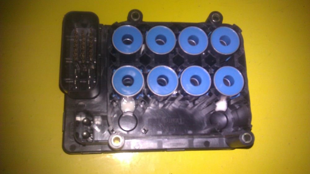 GENUINE FORD OEM ABS CONTROL MODULE CONTROLLER 5L8T2C219FA / YL8Z