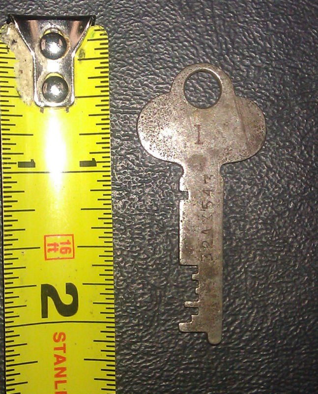 VINTAGE FLAT LOCK KEY