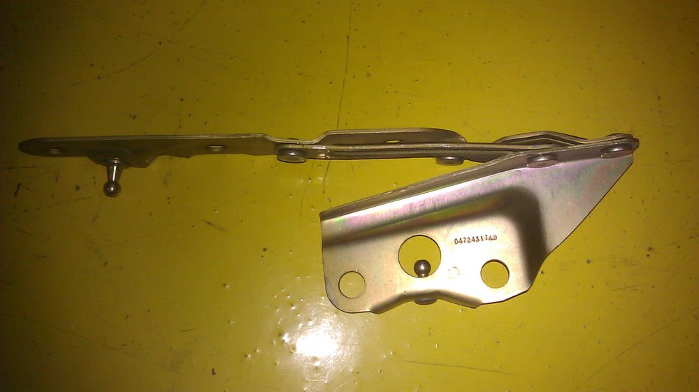 GENUINE MOPAR TRUNKLID HINGE 04724317AB