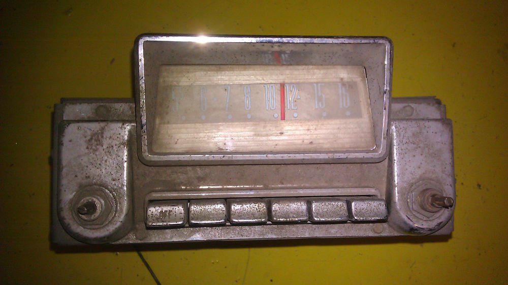 Vintage ford am radio #9