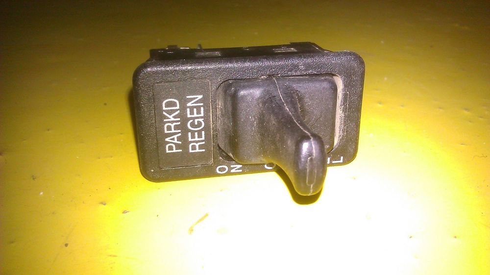 GENUINE INTERNATIONAL NAVISTAR PARKD REGEN OVERIDE SWITCH 3628464C1
