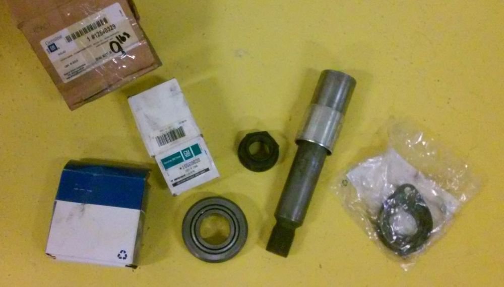 GENUINE GM OEM STEERING KNUCKLE KING PIN KIT 12540329