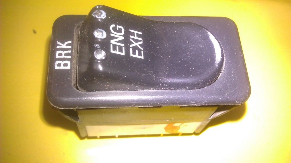 GENUINE FORD STERLING BRAKE SWITCH ETN8951K996