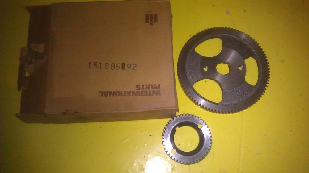 GENUINE INTERNATIONAL HARVESTER GEAR SET 151885R92