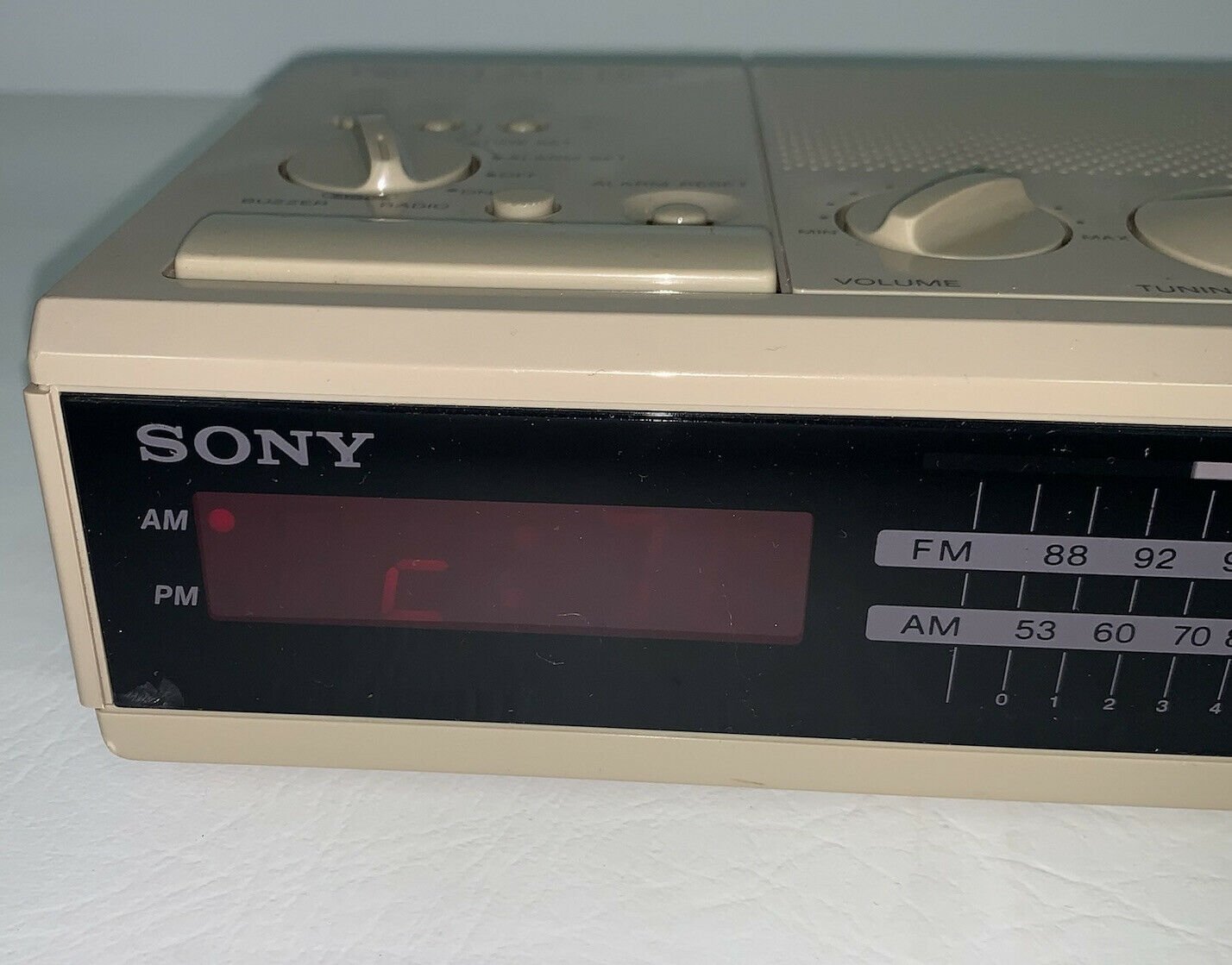 Vintage1980's Sony Dream Machine FM/AM Digital Alarm Clock Radio ICF
