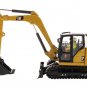 CAT Caterpillar 24 Motor Grader w Operator 1/50 Diecast Masters