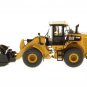 CAT 950M Wheel Loader w/ Operator Core Classics 1/50 Diecast Masters