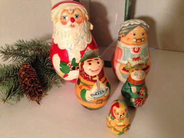 Kurt S Adler Hand Crafted Painted Wood Nesting Santa Mrs Claus Elves w/Box