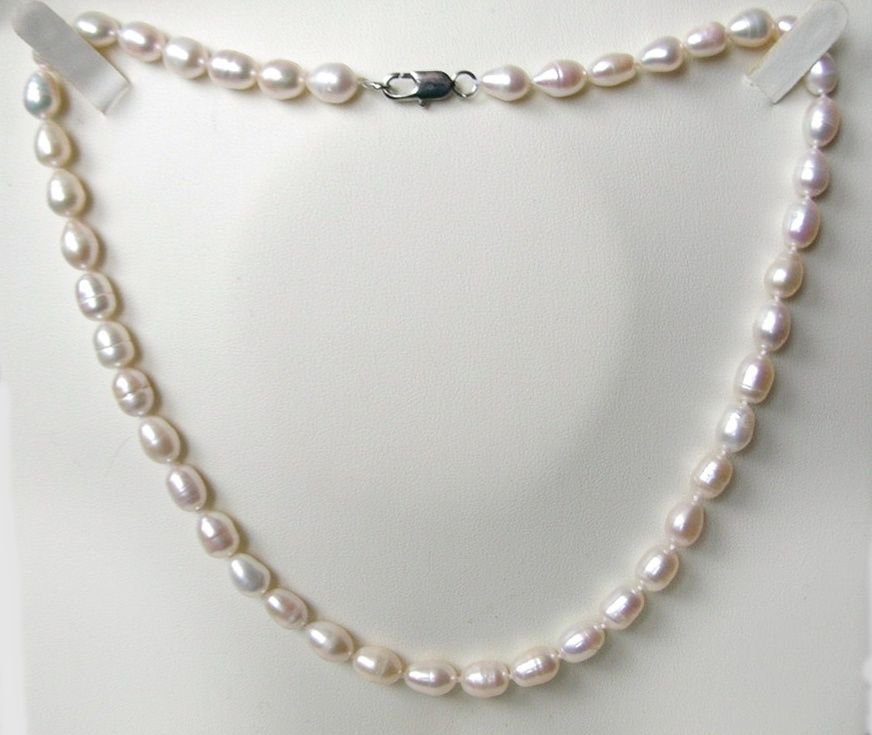 White A Freshwater Cultured Oval Pearl Necklace 7x10 Mm 18 5 47cm