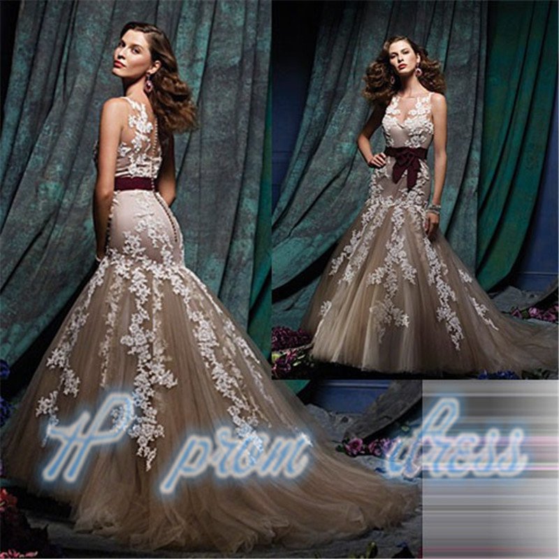 Ivory/Cafe Tulle Lace Applique V-neck Wedding Dresses Mermaid Bridal Gown Dress
