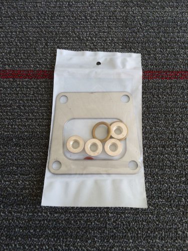 International Navistar Engine Turbo Mount Gasket Seal Kit 1842623C93