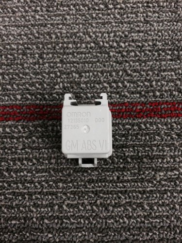 GM Omron Part Electronic ABS VI Anti-Lock Brake Braking System Relay 12135010