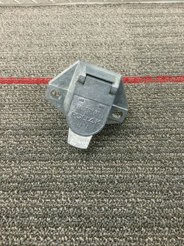 Genuine Tectran Pollack Part 7 Way Bullet Split Pin Socket Assembly 670-75