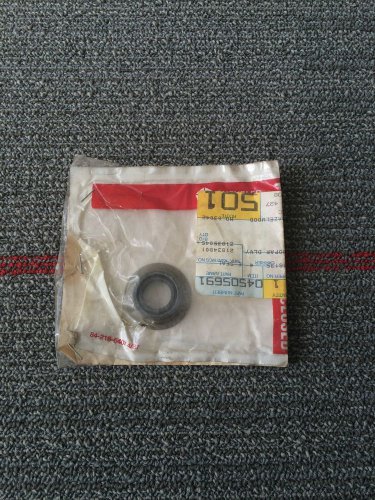 Genuine Mopar Dodge Transmission Selector Gearshift Housing Shaft Seal 04505691